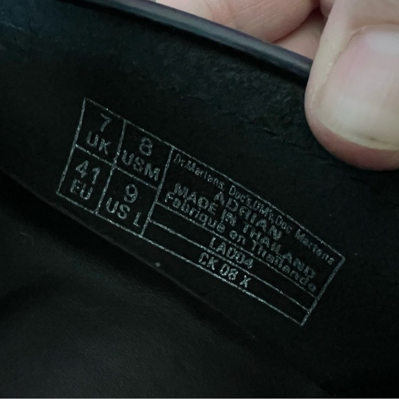 Dr. Martens smooth black leather Adrian tassel loafer shoes Women’s sz 9 - Picture 6 of 11